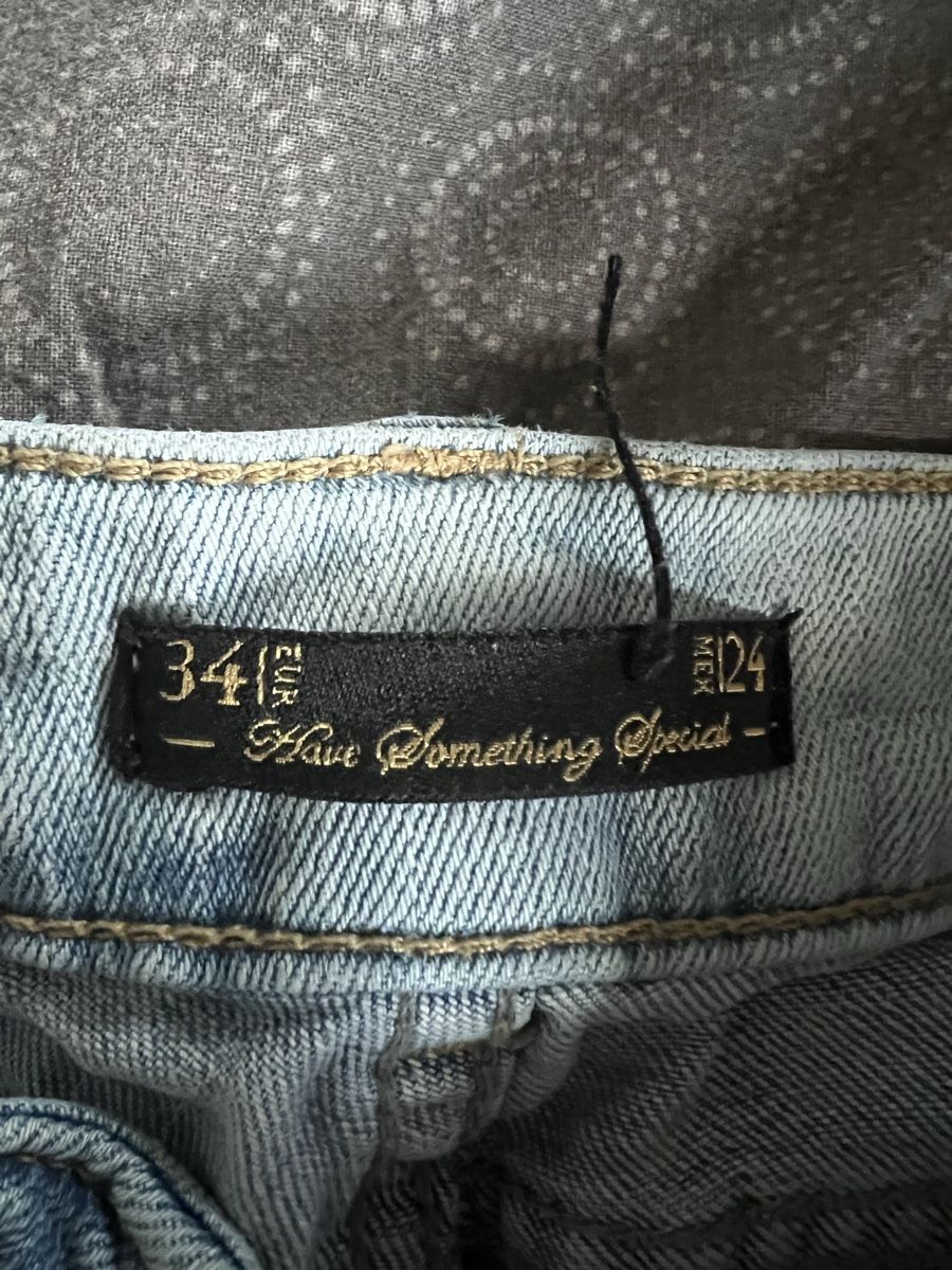 Pull&Bear Jeans: Zerrissene Jeans Pull&Bear Gr. 34/34 – Usato da Schaan venduto da bar_pp72 1