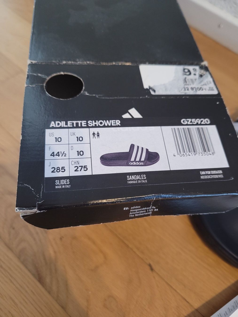 Adidas Herrenschuhe: Adidas Adiletten NEU 44.5 – Neu und originalverpackt aus Brunnen von  1
