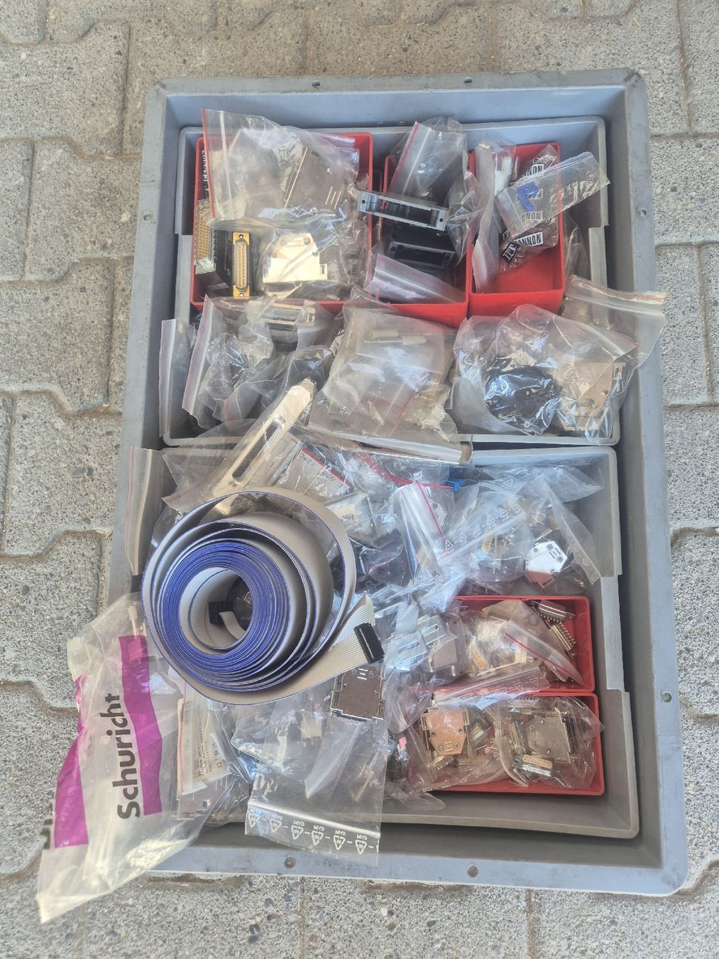Elektronikbauteile: Diverse Elektronikteile-Kollektion, viele Einzelteile – Gebraucht aus Röthenbach i. E. von 3538ScaniaR420