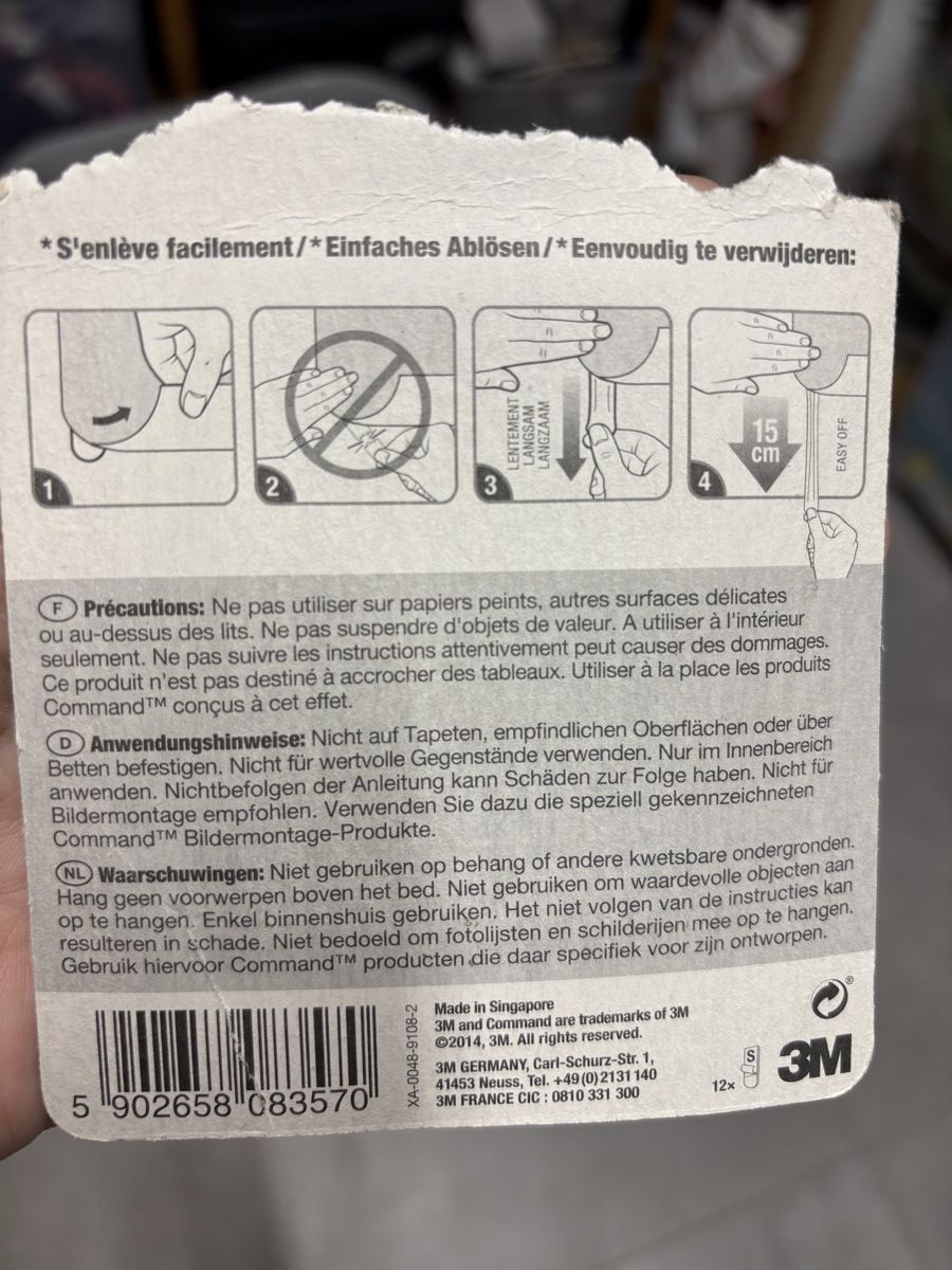Supporti a parete: 3M Command Fixations Adhésives Neuf 4 Pièces – Nuovo (secondo la descrizione) da Salvenach venduto da gwenwywar 1