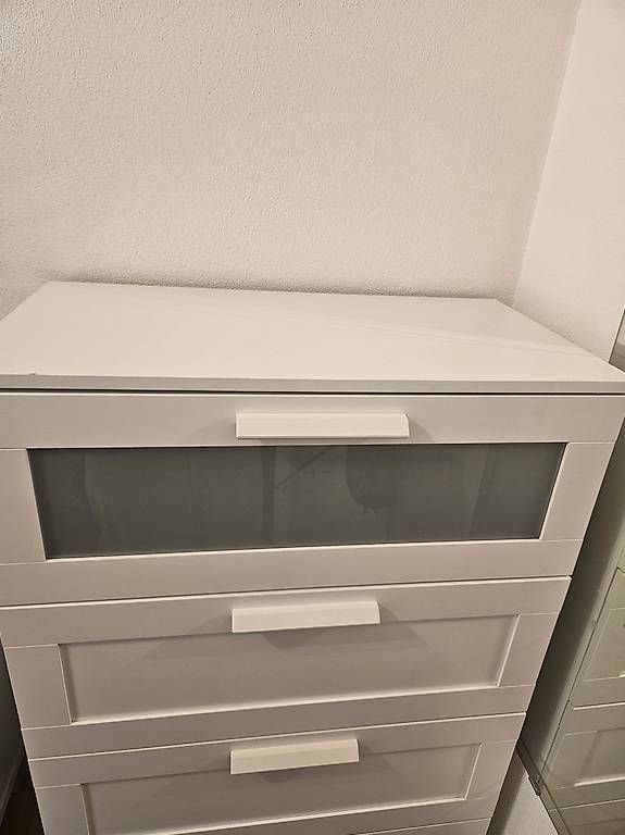 Ikea Cassettiere: Ikea BRIMNES Kommode mit Schubladen, weiss – Usato da Zürich venduto da ste_j22s 1