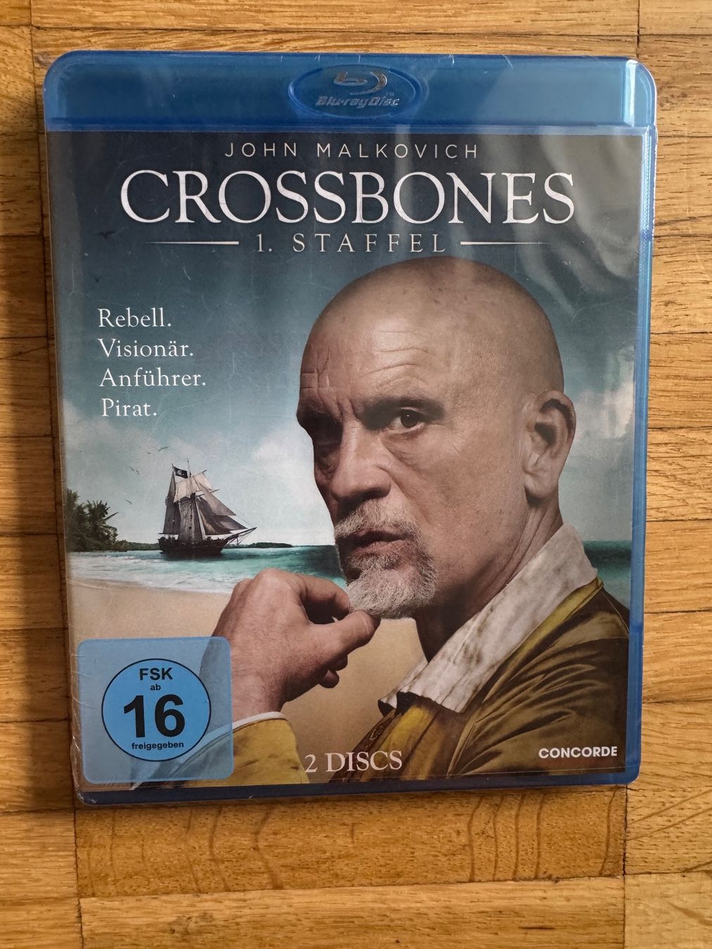 Tous les DVDs: CROSSBONES.    1.STAFFEL  (BLU-RAY) – D'occasion à Basel par san_2qlq