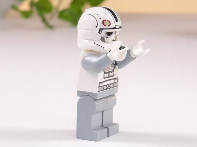 Lego Kit di costruzioni: LEGO Star Wars Clone Trooper V-wing Pilot sw0525 – Usato da Wetzikon ZH venduto da Bambiskus 2