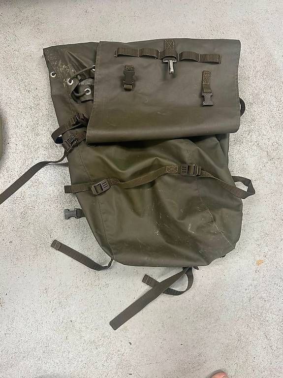 Schweizer Armee Rucksäcke: Militär Kampfrucksack – Gebraucht aus Goldach von Fox_Man