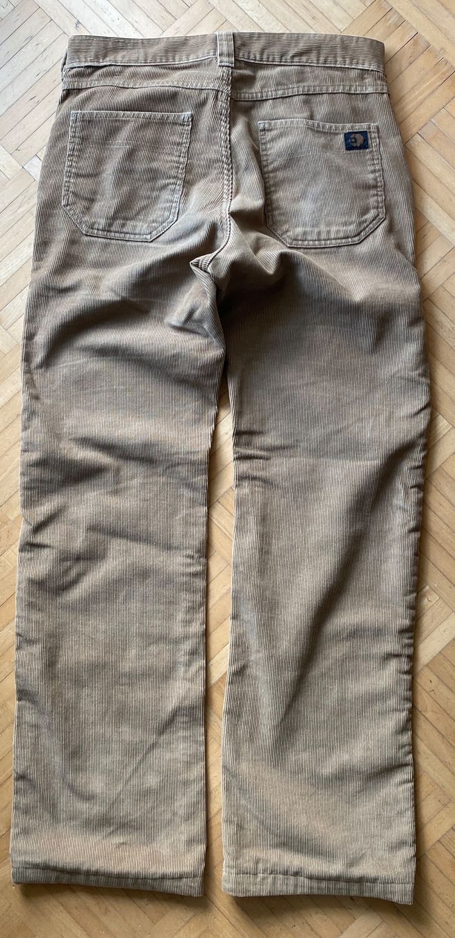 Pantaloni: Beige Cordhose, Gr. 31/34 – Usato da Sarnen venduto da Paris99 2