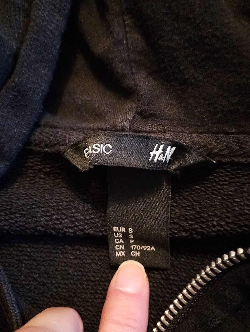 H&M Pullover & Sweatshirts: X-Men Kapuzenjacke – Gebraucht aus Ehrendingen von 2Guagua2 5