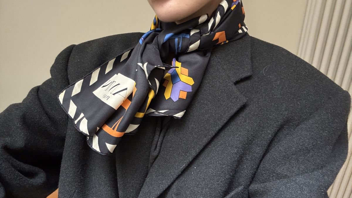 Lanvin Foulard & Sciarpe: Lanvin Paris Seidenfoulard grafisch – Usato da Bern venduto da kue_db29 1