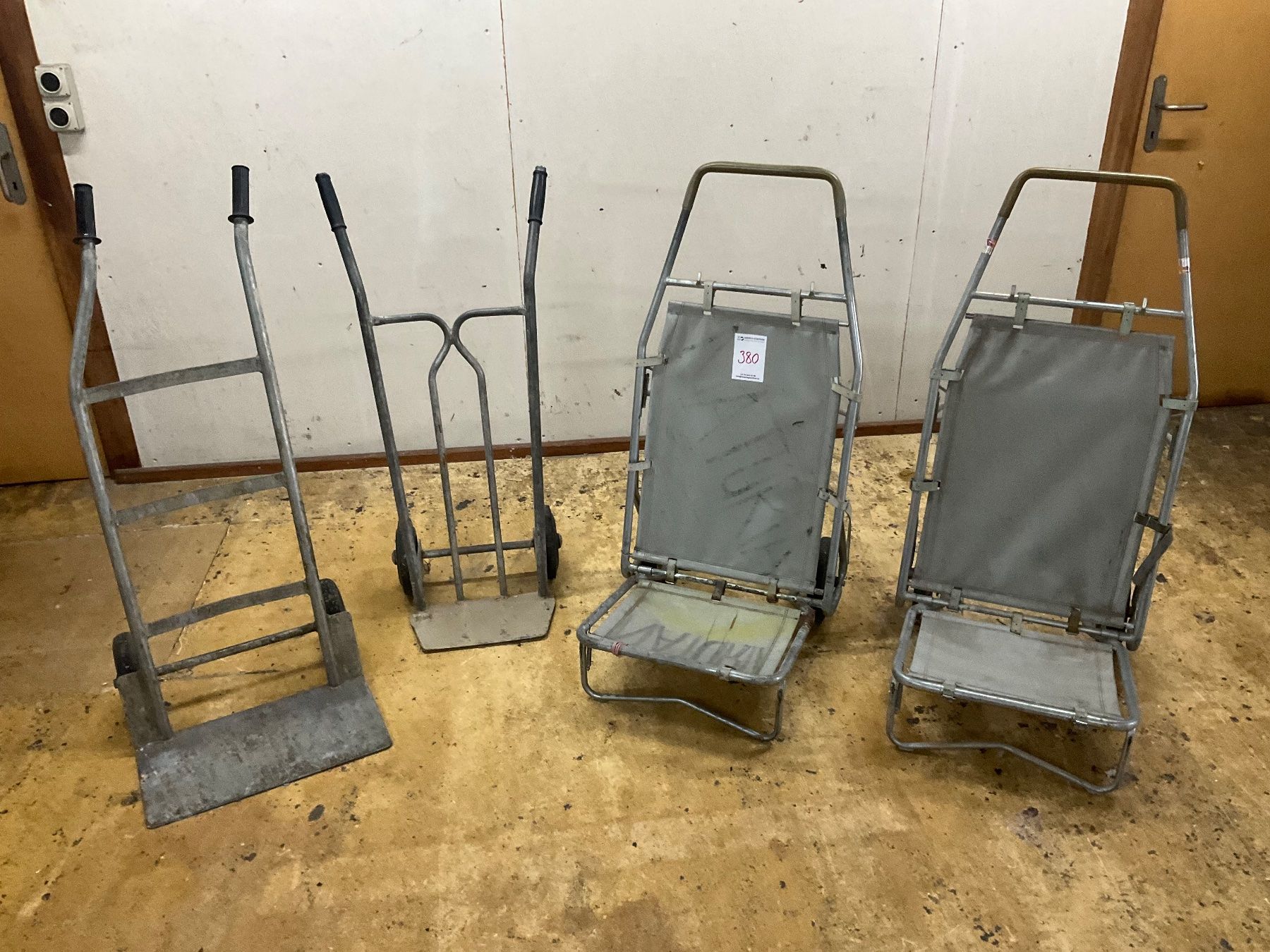 Kerzen: 380 Posten Sackkarren 4Stk. aus Liquidation – Gebraucht aus Derendingen von Meisterstuecke