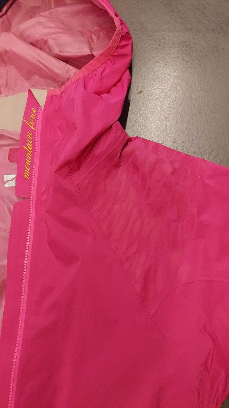 Mountain Force Jacken: dünne, leichte, wasserdichte Jacke Mountain Force Gr. 36 – Gebraucht aus Buttisholz von Yreg 3