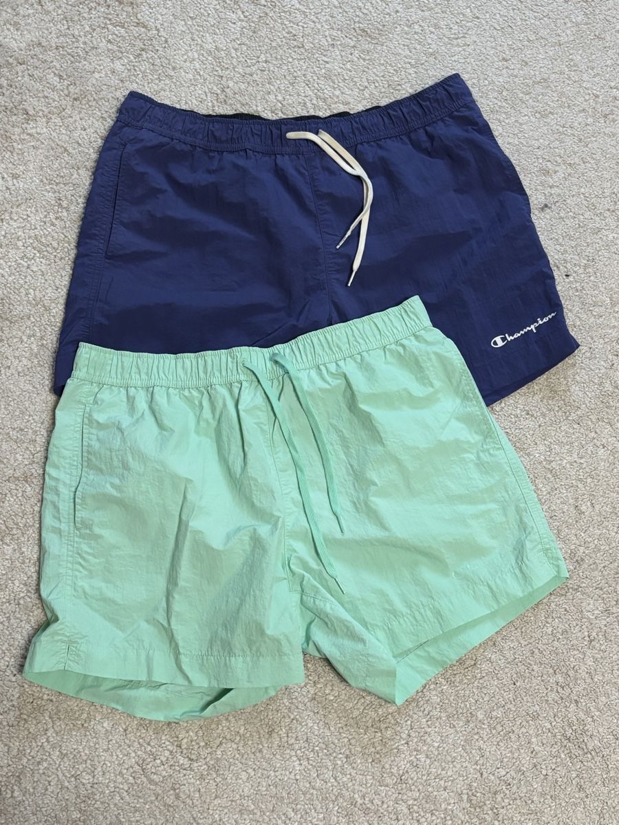 Champion Pantaloni: 2x Badehose Champion Gr. L – Usato da Basel venduto da Rose9917 1