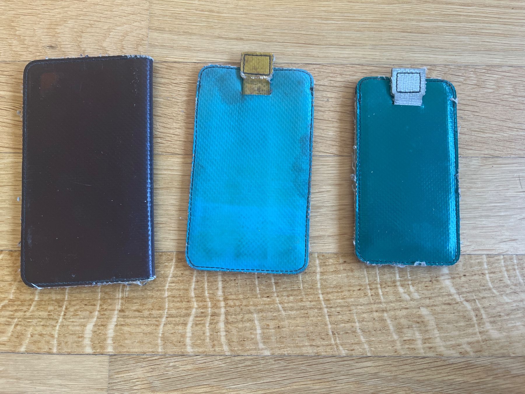 Covers & Schutzfolien: 3-Set Freitag etui – Gebraucht aus Cham von dej4vue 2