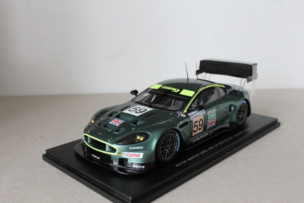 Miniature Voiture 1/43 Spark - Aston Martin DBR9 #59, 24H Du Mans 2005, écurie Brabham Sarrazin Turner