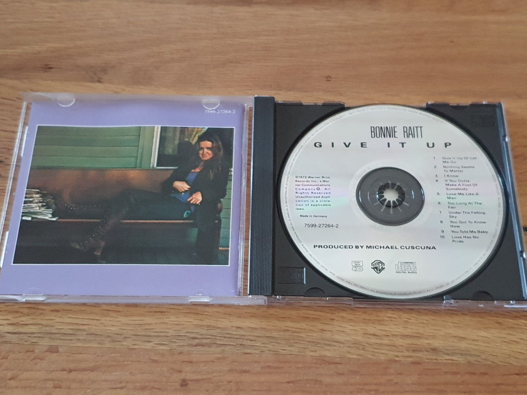 CD: Bonnie Raitt - Give it up - CD 1972 – Usato da Auenstein venduto da Trilos 2