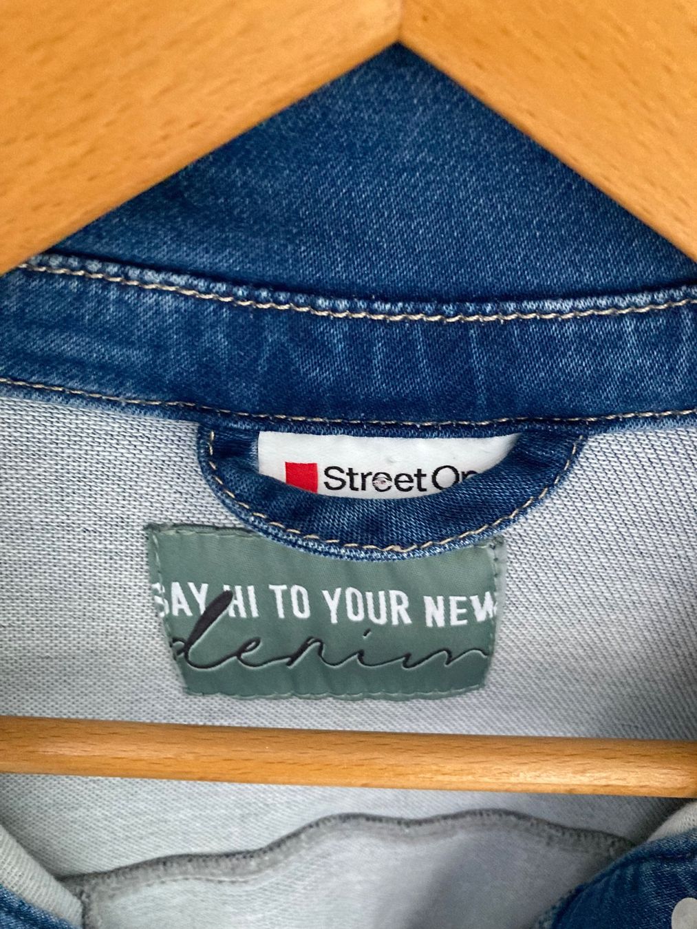 Jacken: Jeansjacke hell – Gebraucht aus Männedorf von Monika0116 1