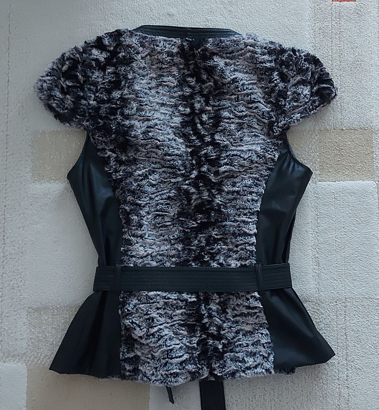 Gilet & Giacche senza maniche: Weste mit Pelzeffekt "Bastion Collection" Gr. M – Nuovo (secondo la descrizione) da Wabern venduto da Irakene 6