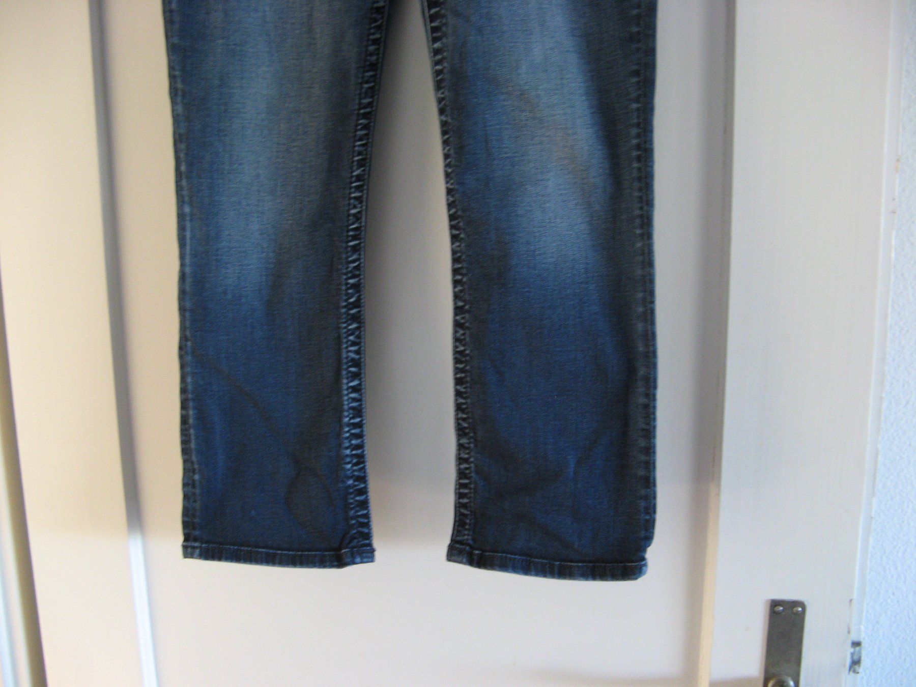 Jeans: Silver Jeans Suki Capri Gr. W29 – Usato da Zürich venduto da apil 2