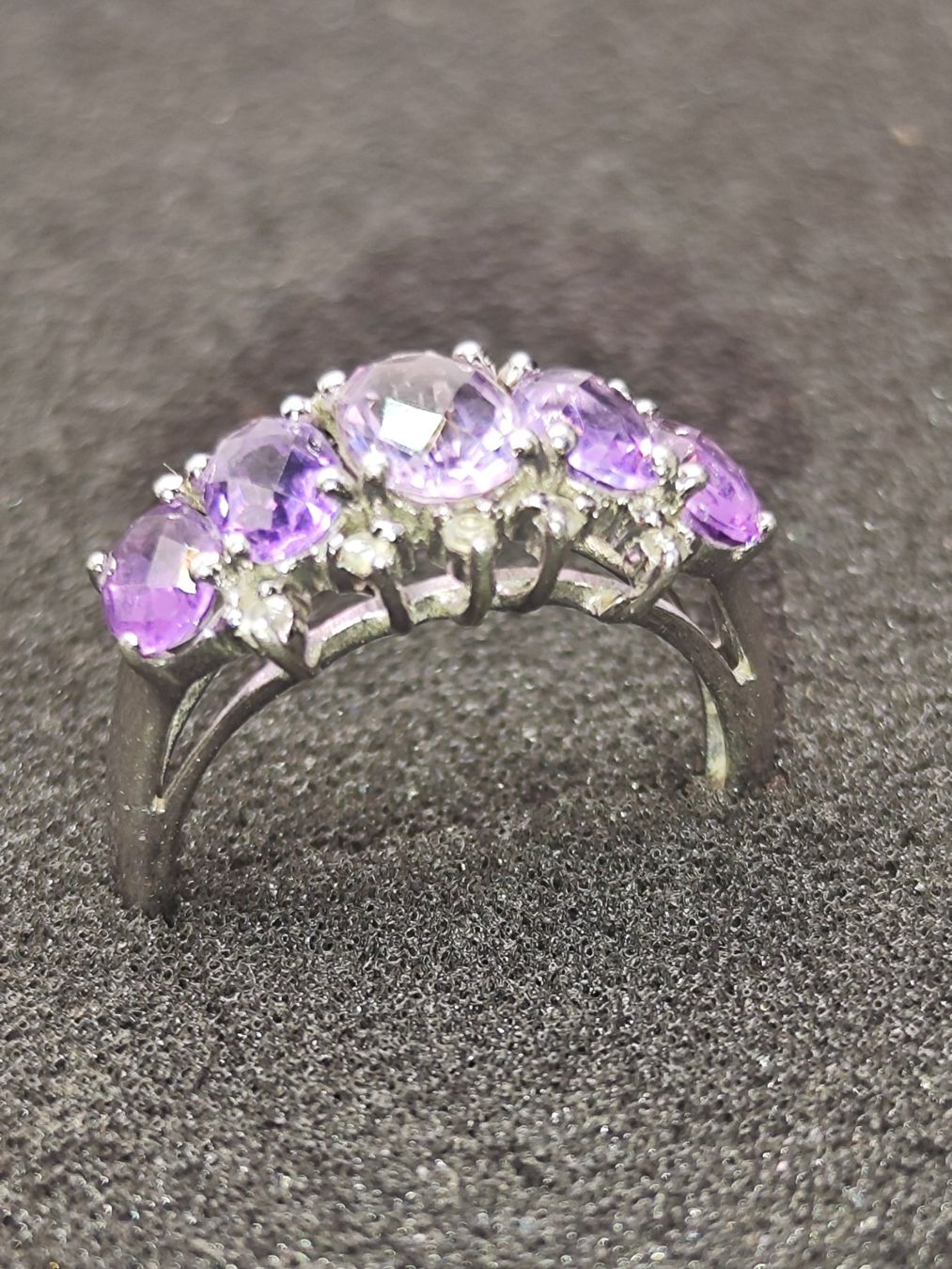 Anelli: Vintage 925er Silber Ring mit Amethyst Steinen Top – Usato da Steffisburg venduto da mat_8s7d 1
