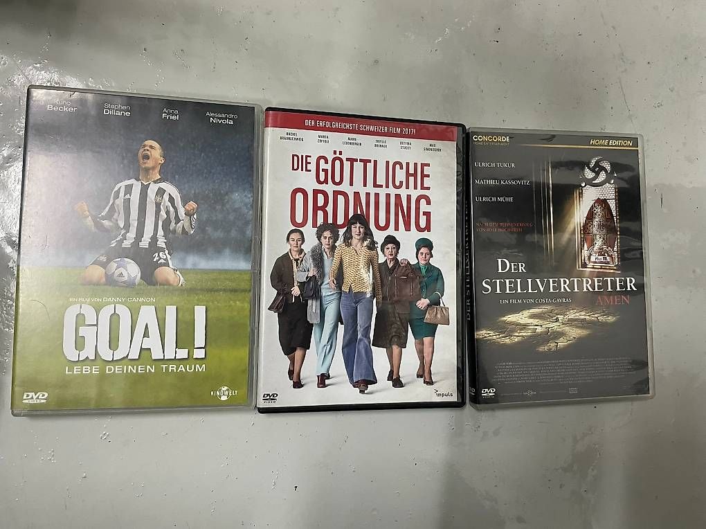 Tutti i DVDs: Div. DVD und Staffeln (LOST 1/3) – Usato da Täuffelen venduto da Cedu5 2
