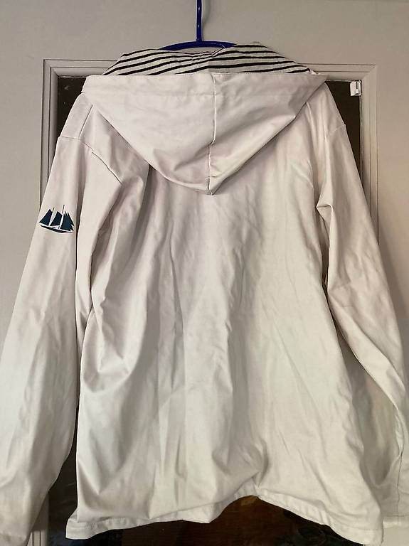 Vestes: Ciré blanc Hublot M – D'occasion à Le Vaud par din_2fj7 2