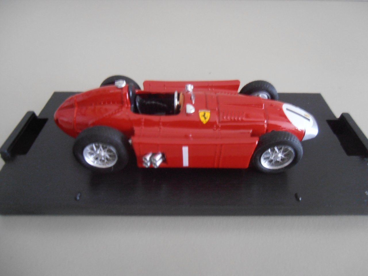 Ferrari Modellini d'auto: Ferrari D50 G.P. Gran Bretagna 1956 1:43 – Nuovo e nell'imballaggio originale da Goldach venduto da Feivel9 2