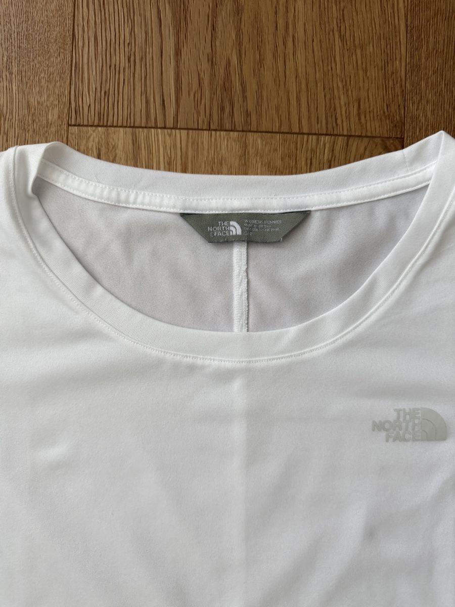 North Face T-shirt: The North Face Tshirt, Gr. S – Usato da Interlaken venduto da fbnscl 1