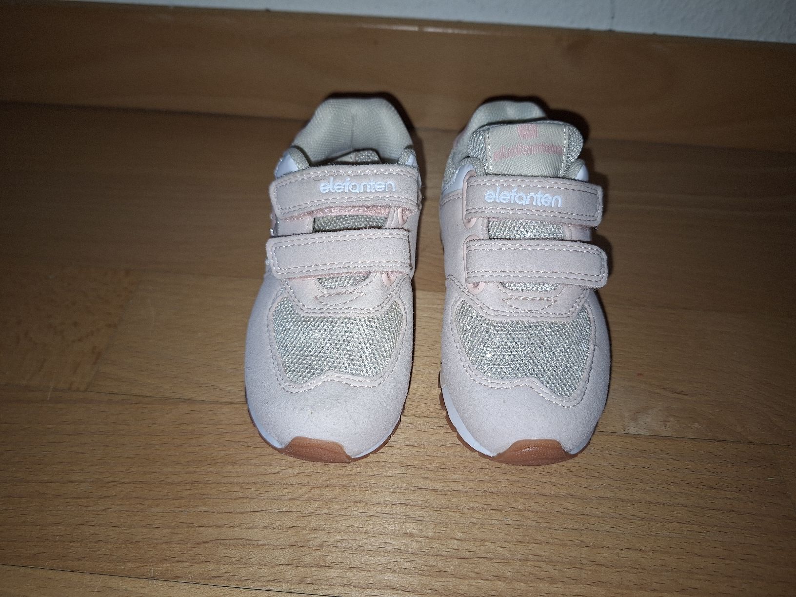 Elefanten Schuhe für Mädchen: Turnschuhe von Elefanten in Gr. 22 – Neu (gemäss Beschreibung) aus Oberrieden von smarties949