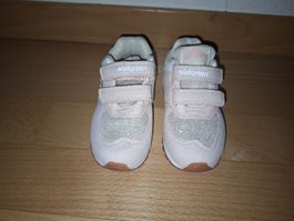 Turnschuhe von Elefanten in Gr. 22