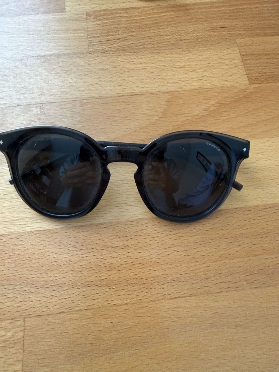 Polaroid Occhiali & Lenti: Polaroid Sunglasses Black Round Frame – Usato da Zürich venduto da Eb_