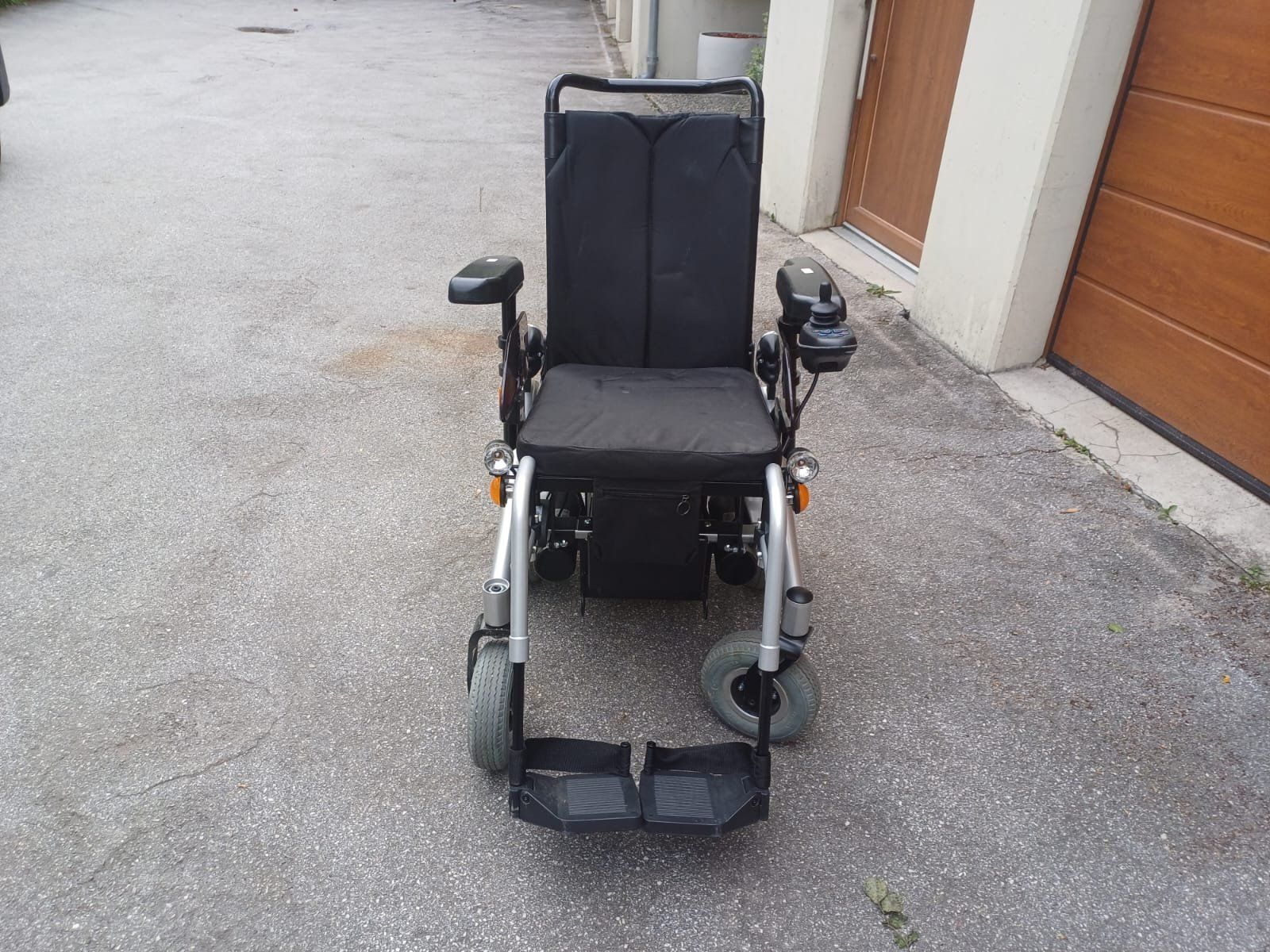 Sedie a rotelle: Fauteuil électrique Terra – Usato da Sion venduto da pie_y5hj 1
