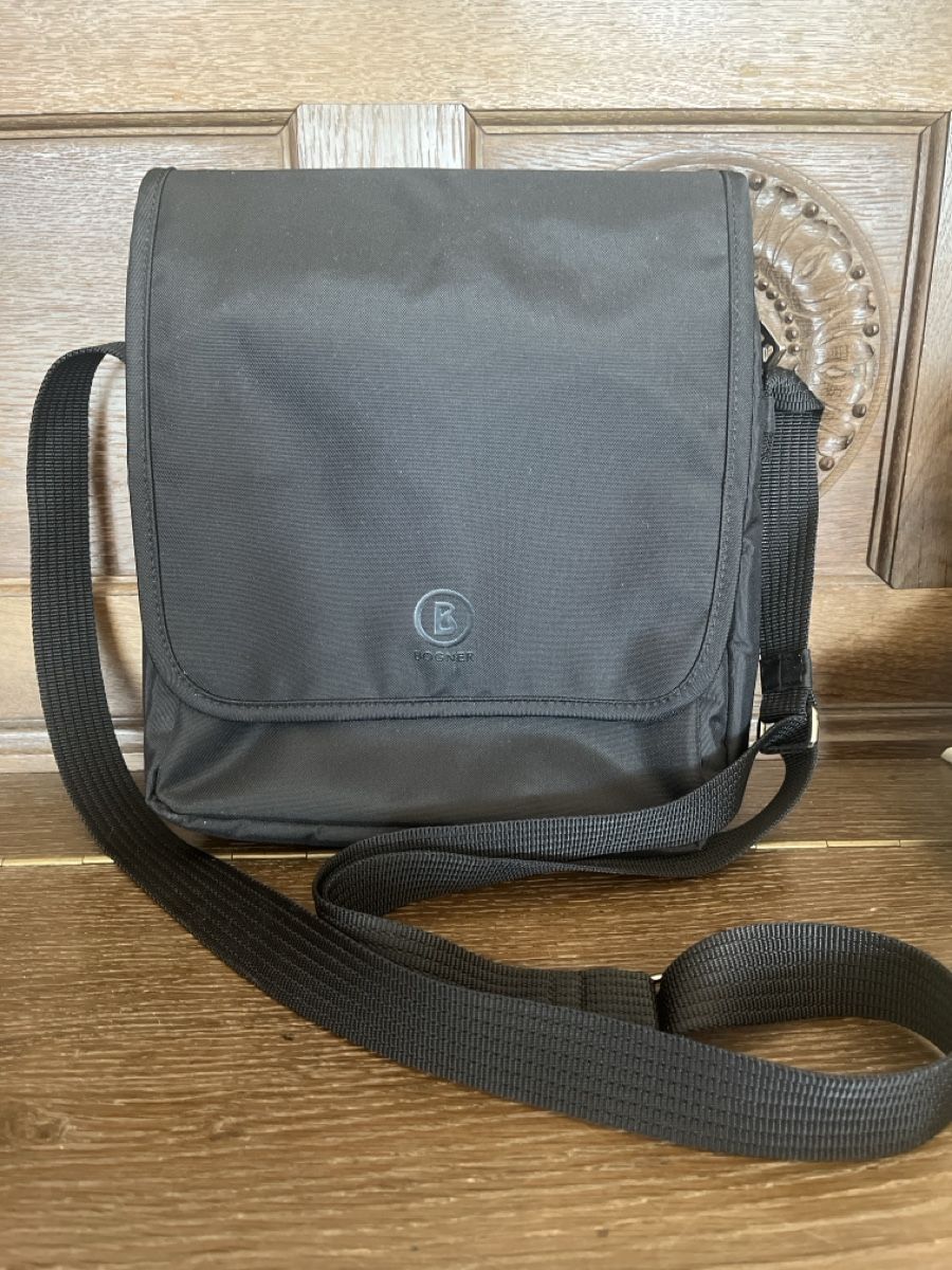 Bogner Borse: Black Bogner Shoulder Bag – Nuovo (secondo la descrizione) da Uetikon am See venduto da erz13