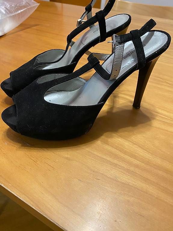 Chaussures femmes: Scarpe da donna Nero Giardini – D'occasion à Tenero par pet_w2hl 1