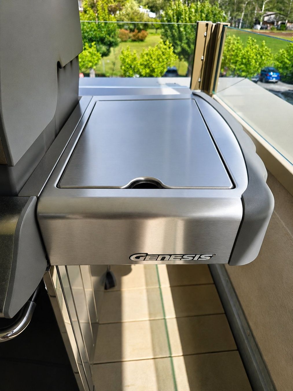Weber Griglie: Weber Genesis E-330 Gasgrill mit Sear Station und Abdeckung – Usato da Brigerbad venduto da Tu4latin 4