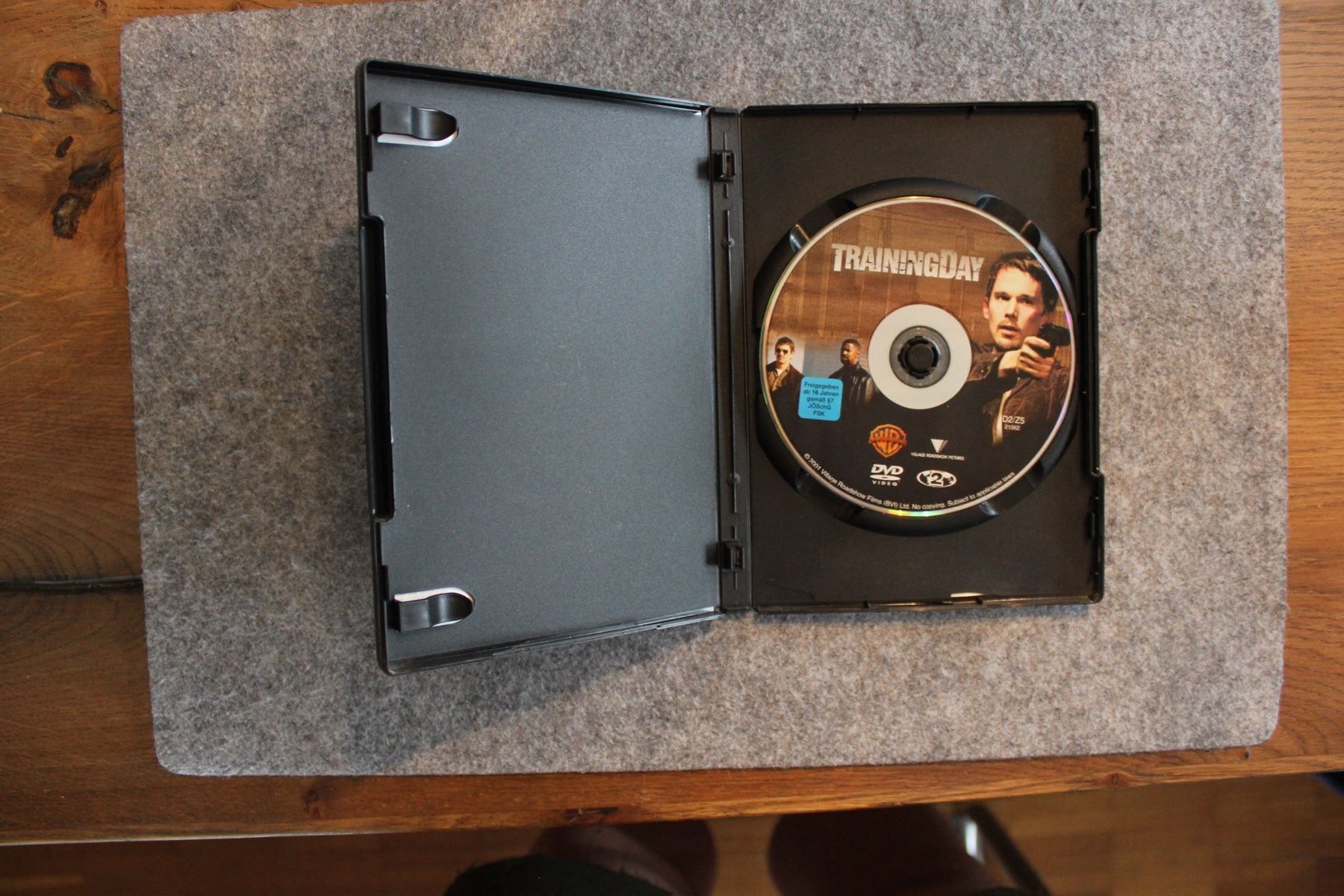 Alle DVDs: Training Day DVD(336) – Gebraucht aus Geroldswil von Schlumpfine1973 1
