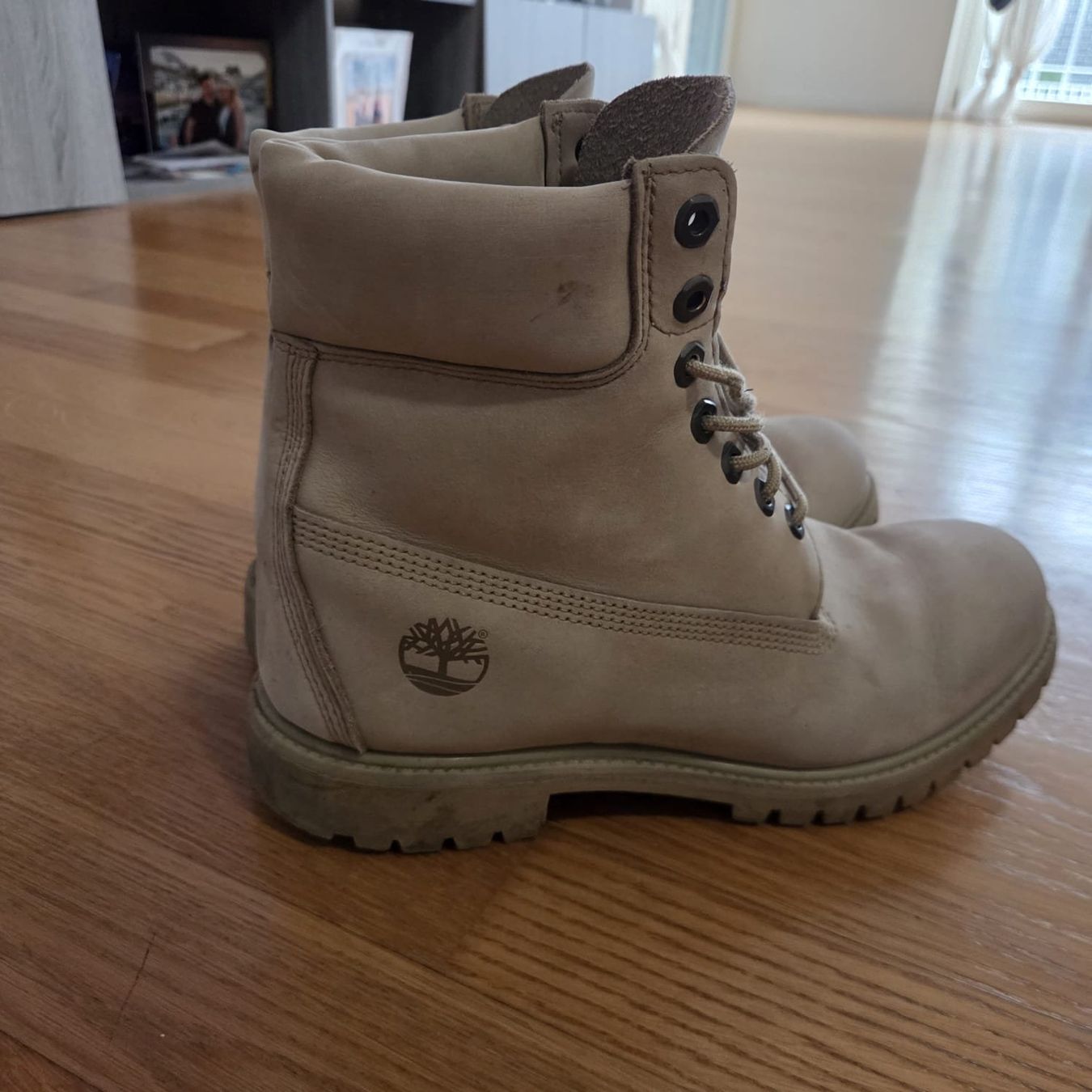 Timberland Scarpe da uomo: Timberland Grey Boot 6-Inch Premium – Usato da Zürich venduto da and_6k66 1