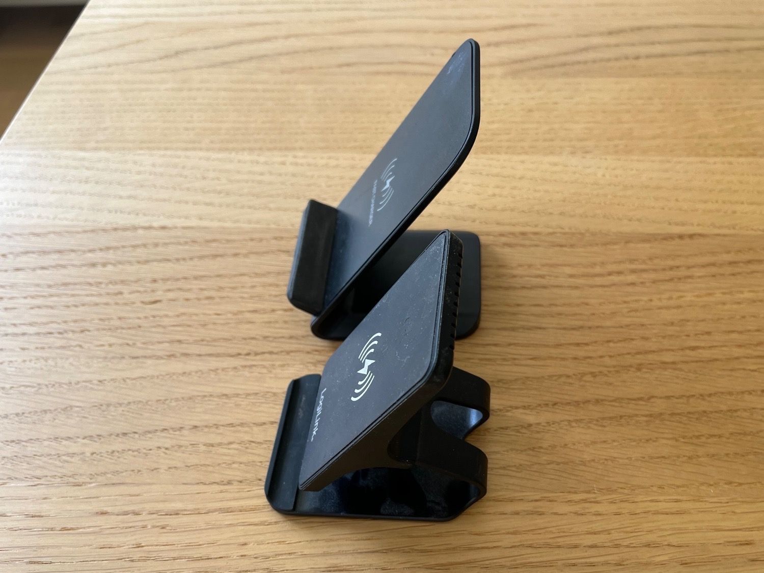 Caricabatterie: 2 kabellose Ladestationen, Wireless Ladegerät, Qi, USB C – Usato da Netstal venduto da spaltflo01 2