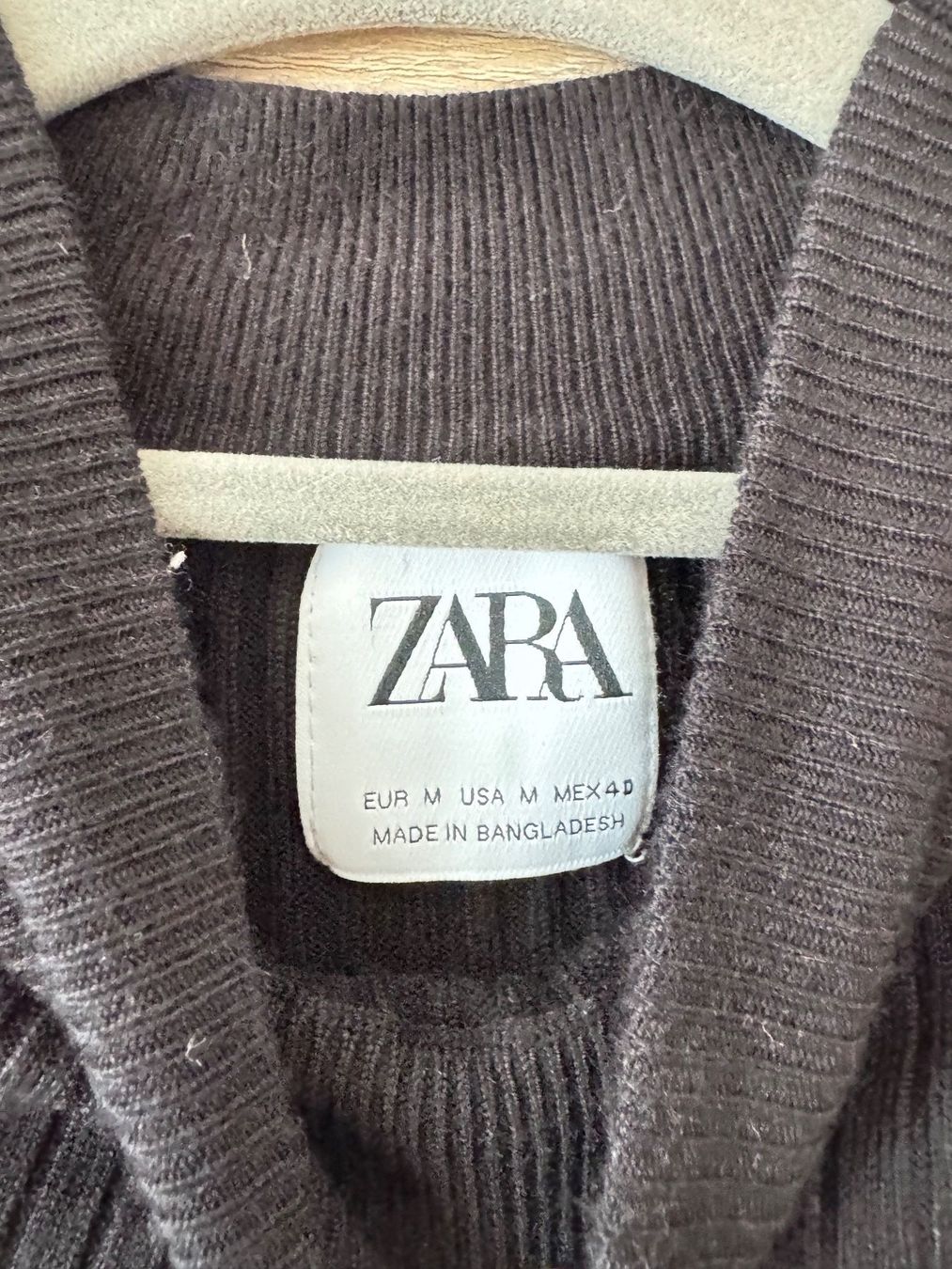 Zara Maglioni & Felpe: Col roulé noir – Usato da Montreux venduto da Iza_pechee811 1