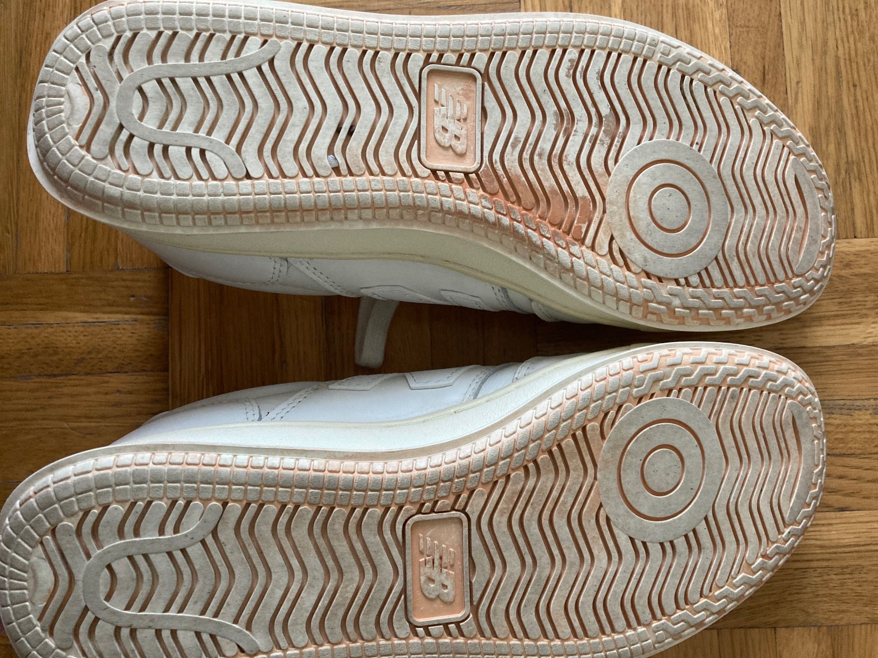 New Balance Herrenschuhe: New Balance U T500 Leather Freizeitschuhe – Gebraucht aus Genthod von daz_world 5