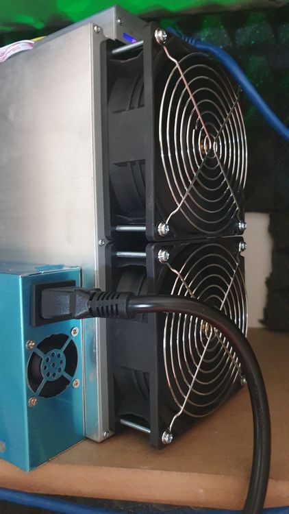 ETH Miner Innosilicon A10 Pro+ 750MH/s (Gebraucht) in Dorf für CHF