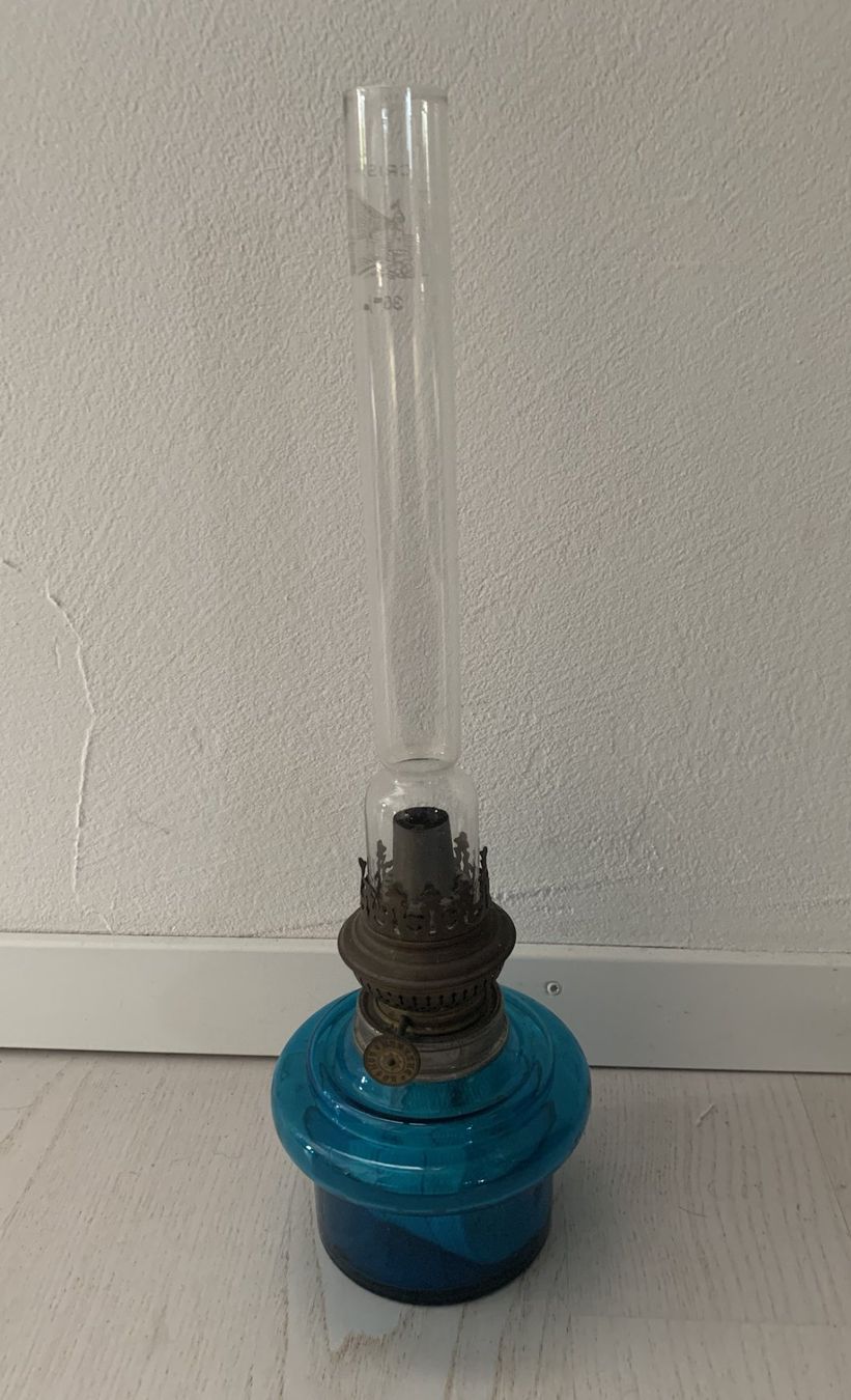 Lampade: Antike schmucke Öllampe – Usato da Ebnat-Kappel venduto da pourlemerite