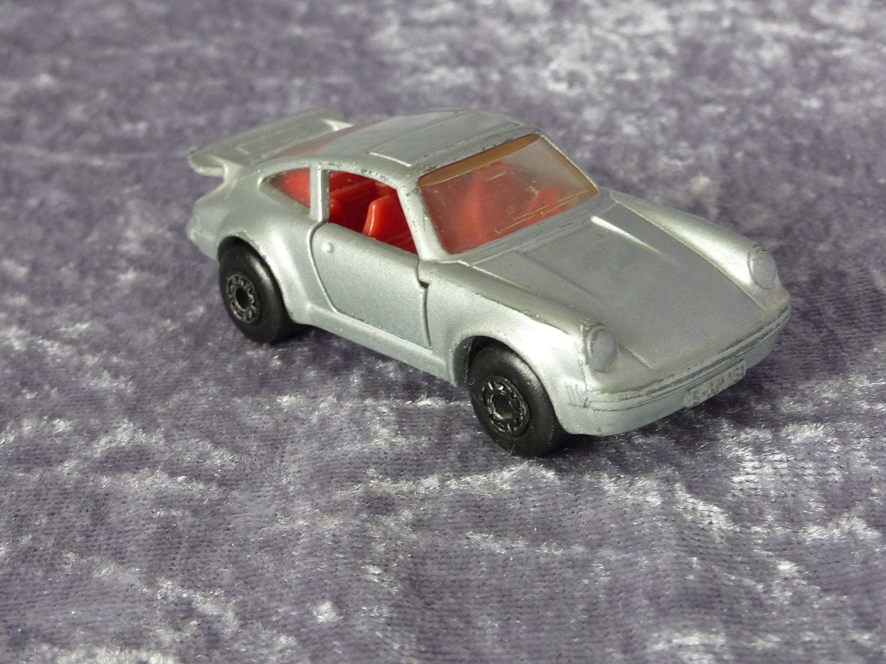 Matchbox Modellini d'auto: Porsche 911 Turbo  1:64 – Usato da Dürrenäsch venduto da Cobra1ch 3