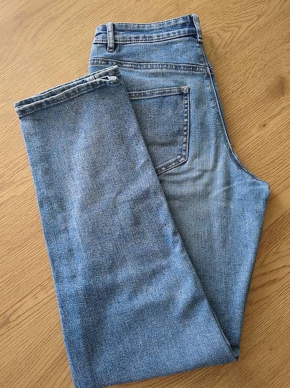 Jeans: Jeans Grösse 28/36 – D'occasion à St. Gallen par tj19