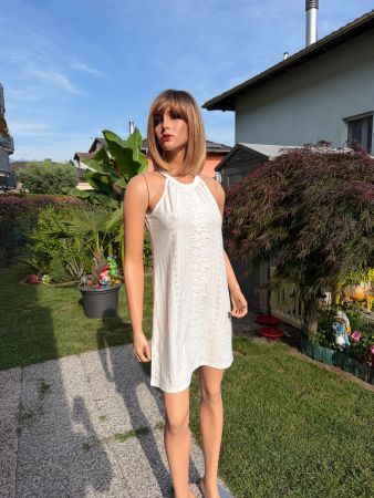 Elegante Sommer Kleid mit Stickerei / Gr. S