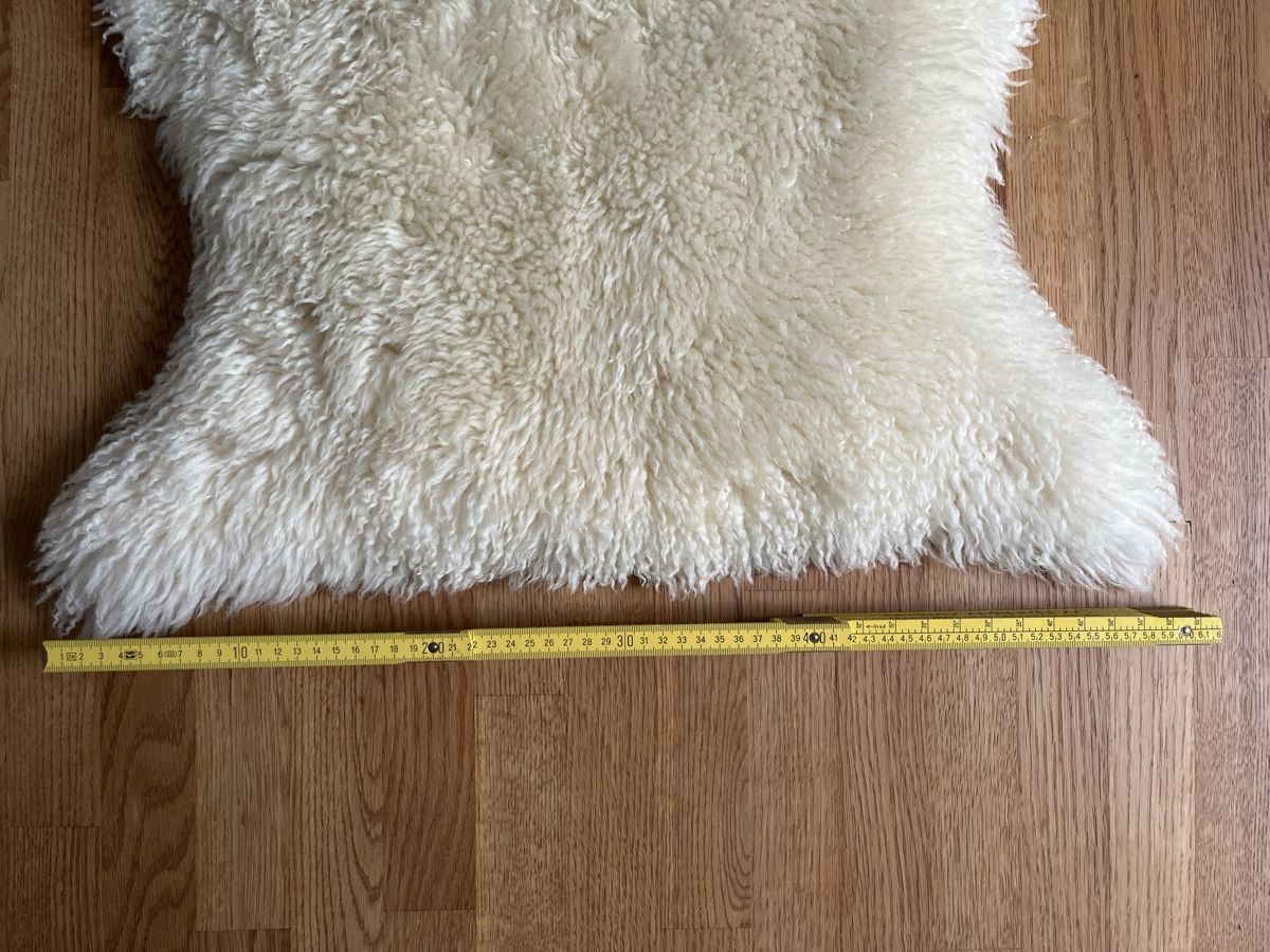 Tappeti: Lammfell Teppich – Usato da Sursee venduto da abcdxyz 2