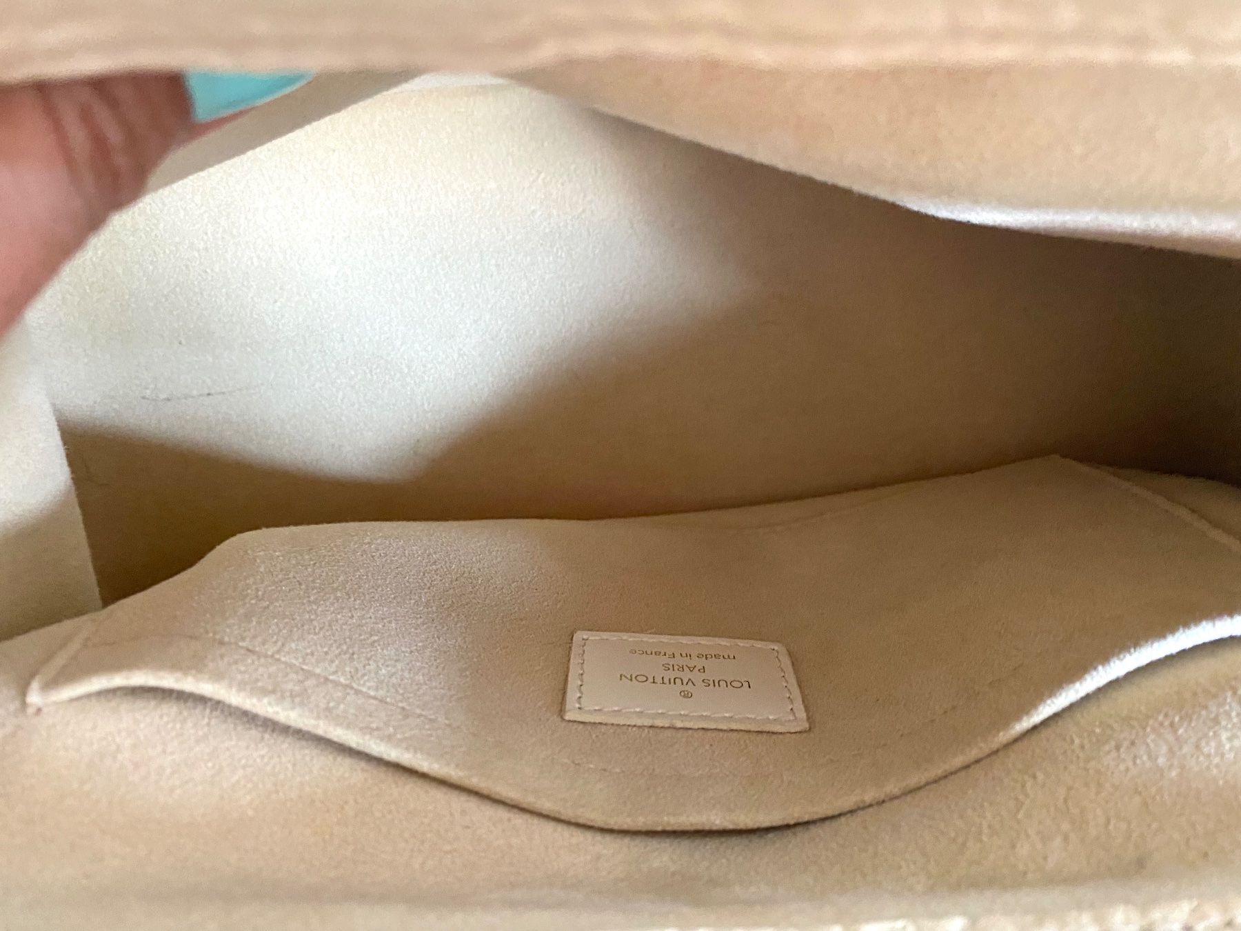 Louis Vuitton Taschen für Damen: LOUIS VUITTON Mini Lin Trapeze PM Sac Tasche – Gebraucht aus Kriens von hannaandkiko 8