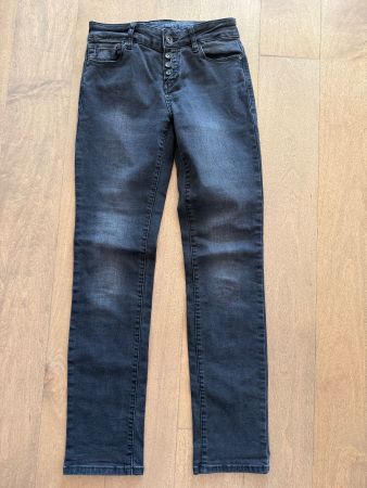 ESPRIT - schwarze Jeans (Gr. 25/30)