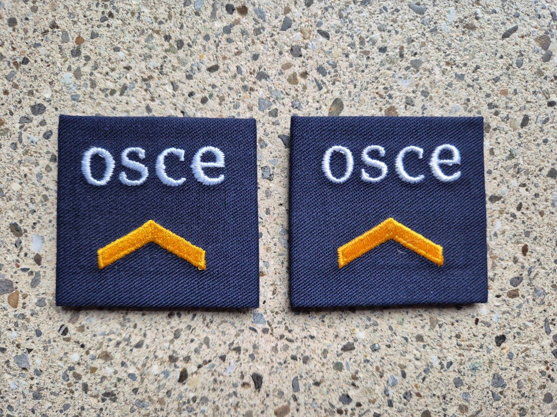Schweizer Armee Placchette & Badge: Gradabzeichen Patten Set Korporal OSCE – Nuovo e nell'imballaggio originale da Riedholz venduto da fr_sIruP