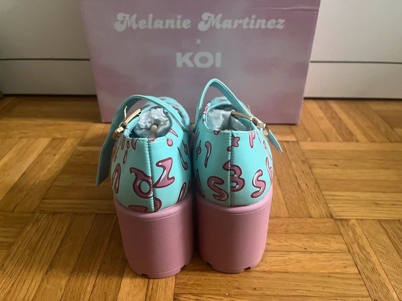 Damenschuhe: Chaussures Koi x Melanie Martinez – Neu und originalverpackt aus Onex von Mochiruu 2
