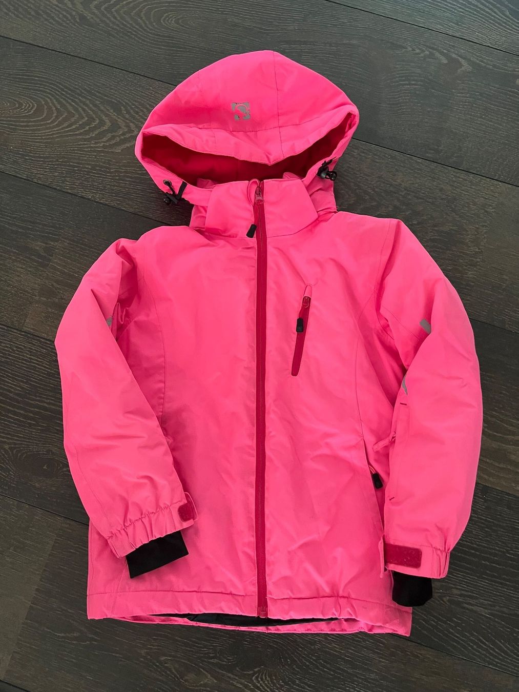Jacken & Mäntel: Winterjacke Grösse 122 – Gebraucht aus Fehraltorf von Tschiferli