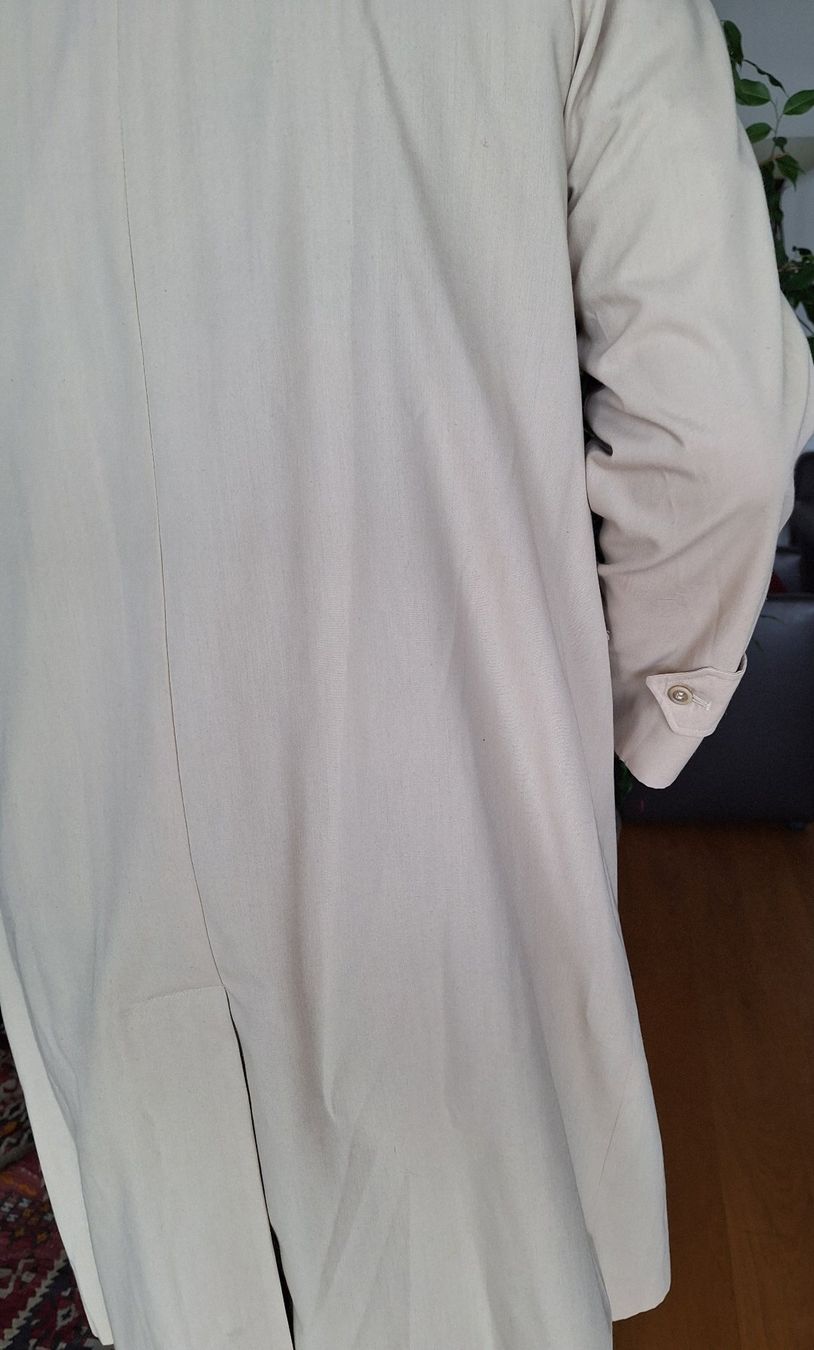 Burberry Cappotti: Burberrys authentique, L, Imperméable vintage Beige. – Usato da Onex venduto da adr_fg5g 6