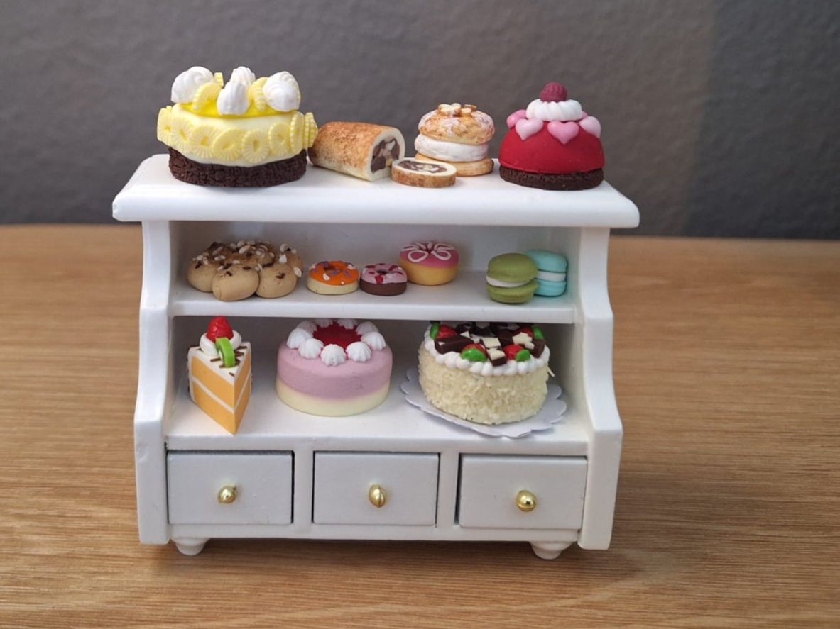 Maisons & Meubles de poupées: Puppenhaus Dessert Möbel, Torten – Neuf (Voir description) à Zürich par HandmadeTinyFood 4